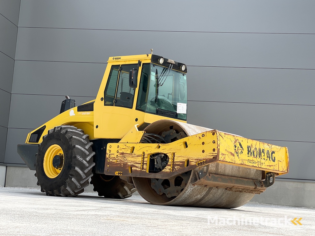 BOMAG BW 216 DH-4i