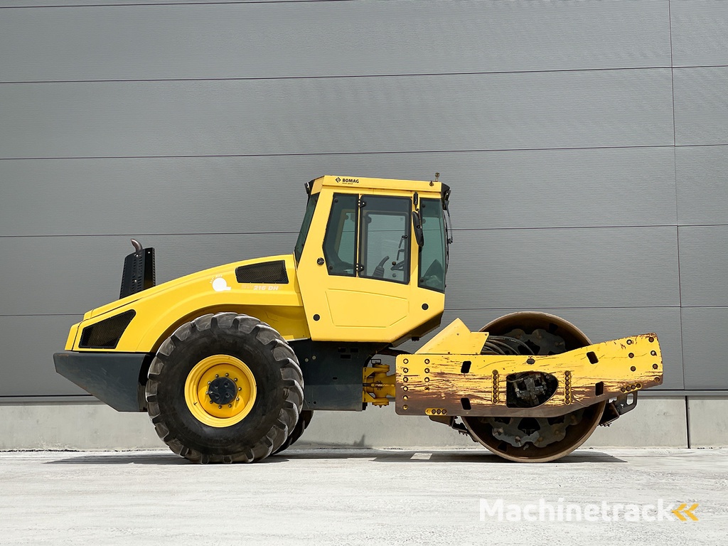 BOMAG BW 216 DH-4i