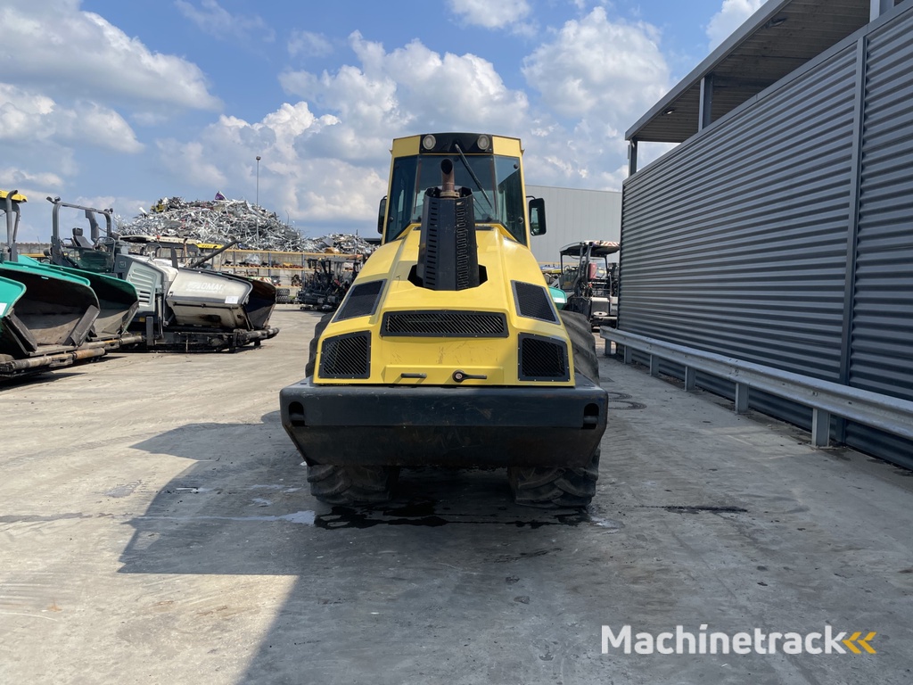 BOMAG BW 216 DH-4