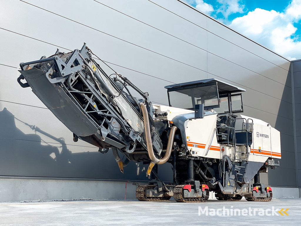 WIRTGEN W 210
