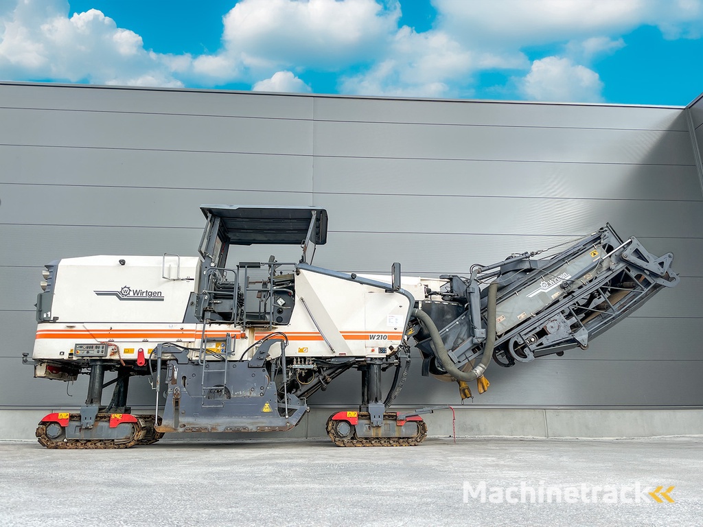 WIRTGEN W 210