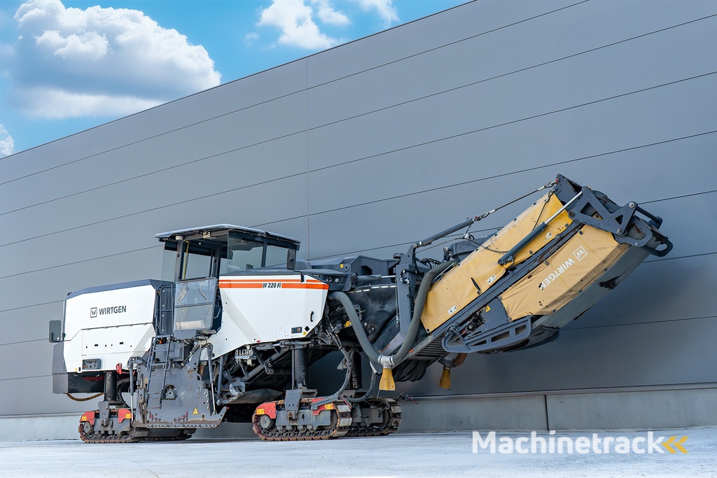 WIRTGEN W 220 FI