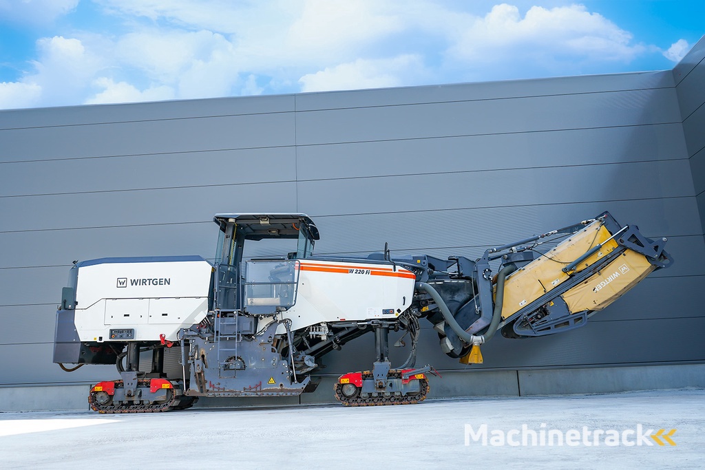 WIRTGEN W 220 FI