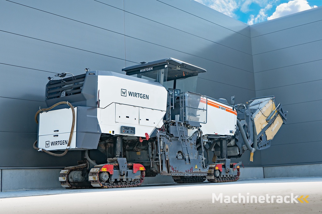 WIRTGEN W 220 FI