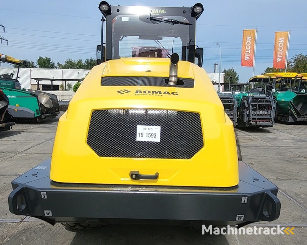 BOMAG BW 213 D-5