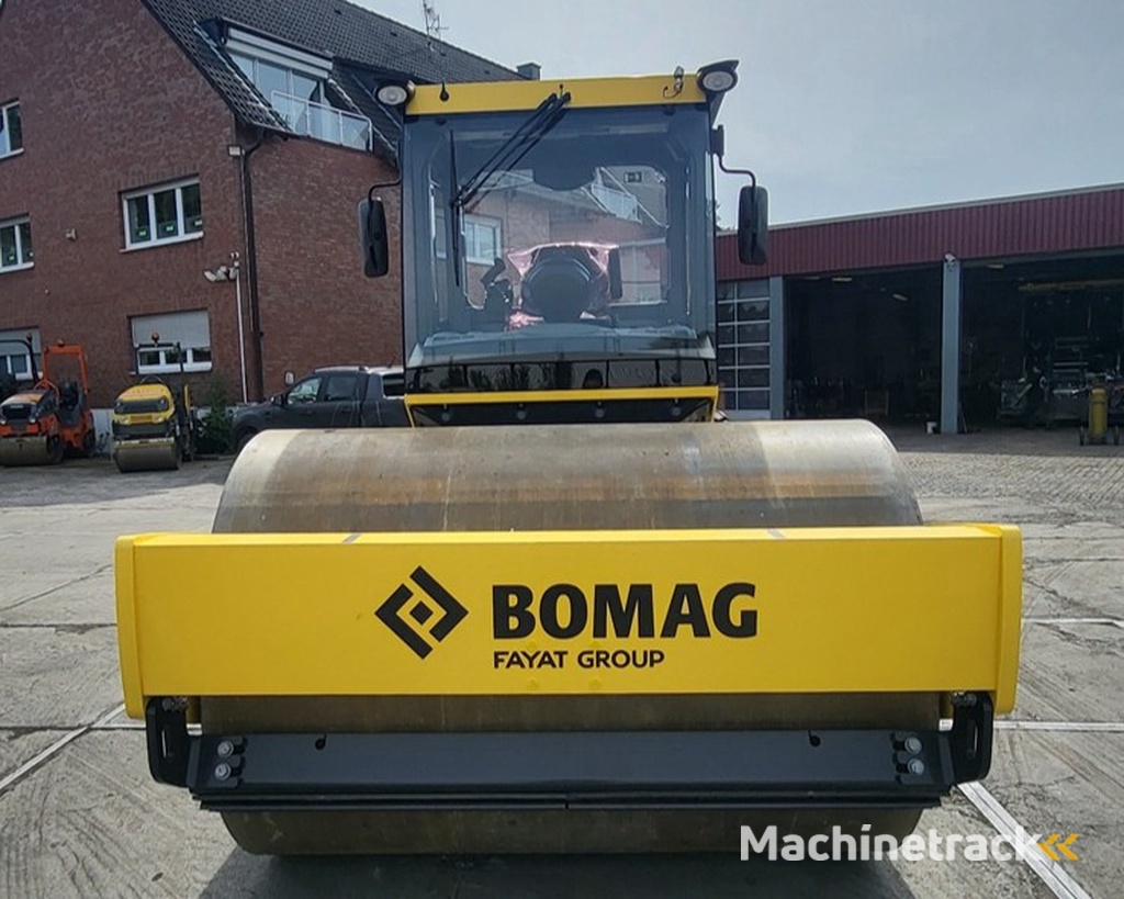 BOMAG BW 213 D-5