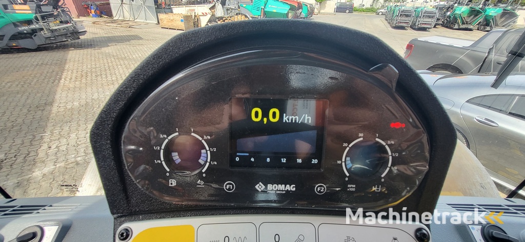 BOMAG BW 213 D-5