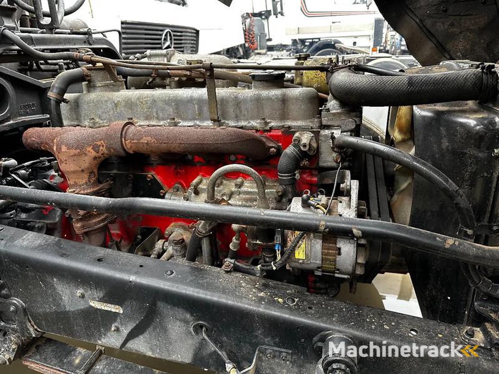 Toyota HINO-14T-4X2-Tipper-Crane-Hiab-765-Spring-Spring-Manual-Gearbox