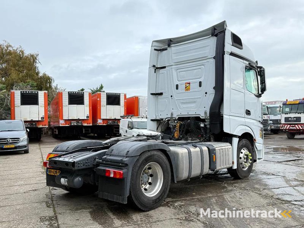 Mercedes Actros