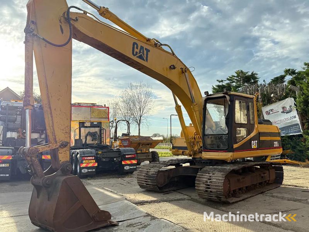 Caterpillar 320BL
