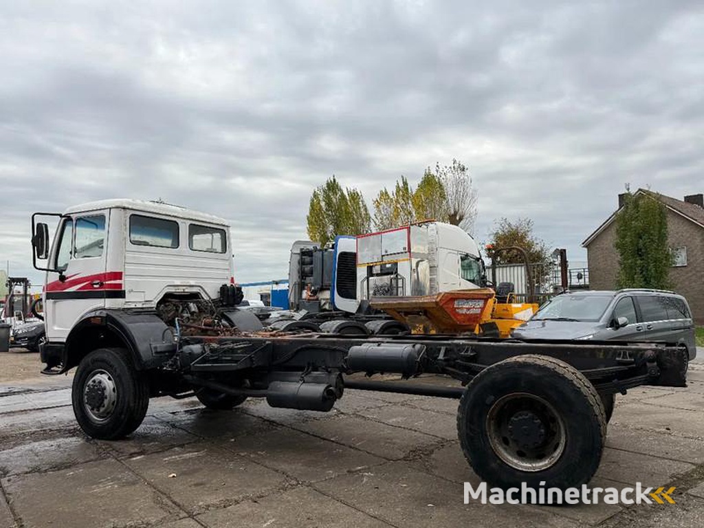 Mercedes 2036 V10 4X4 Chassis Spring/Spring Manual Gearbox