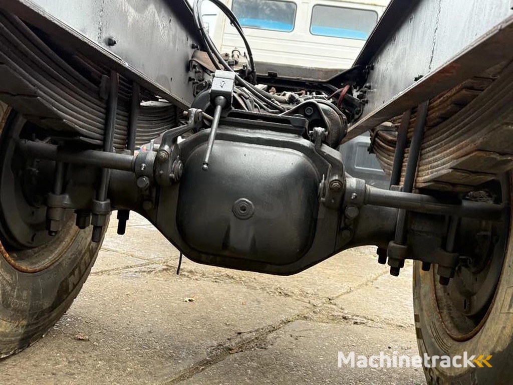 Mercedes 2036 V10 4X4 Chassis Spring/Spring Manual Gearbox