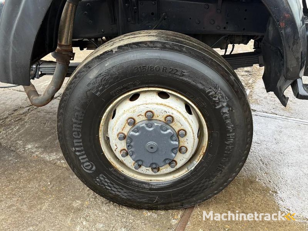 Mercedes 2036 V10 4X4 Chassis Spring/Spring Manual Gearbox