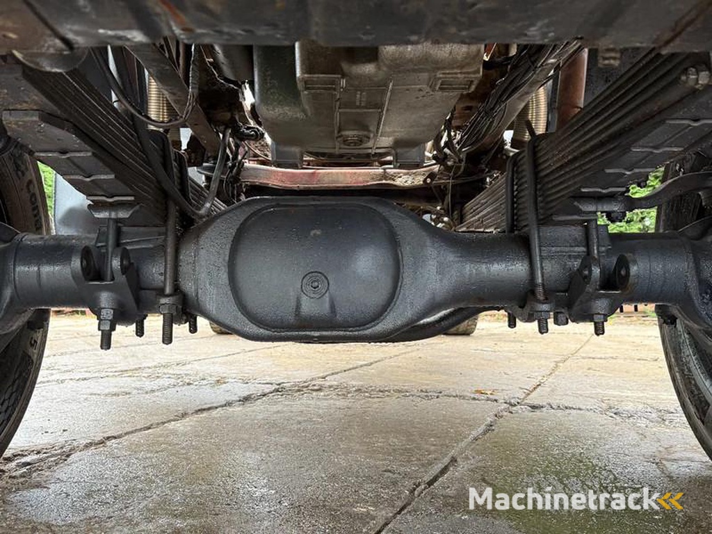 Mercedes 2036 V10 4X4 Chassis Spring/Spring Manual Gearbox