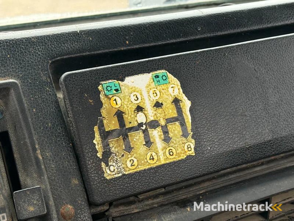 Mercedes 2036 V10 4X4 Chassis Spring/Spring Manual Gearbox