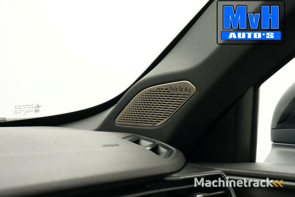 Lynk & Co 01 1.5 Plug-in Hybride|ZWARTE.HEMEL|TREKHAAK|NAP