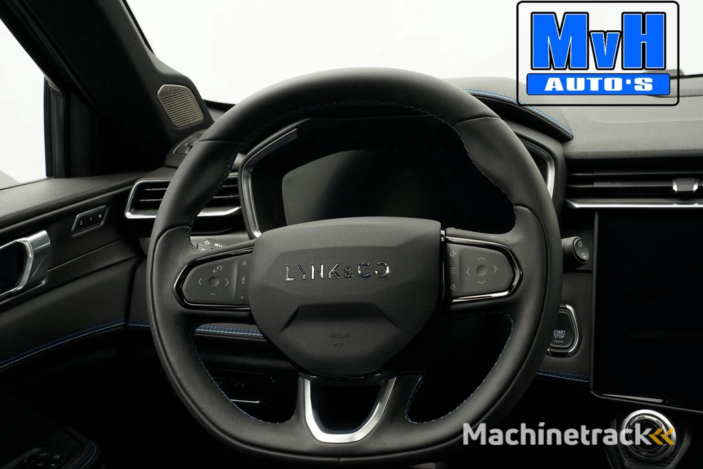 Lynk & Co 01 1.5 Hybride|TREKHAAK|FULL BLACK|ZWARTE.HEMEL|NAP