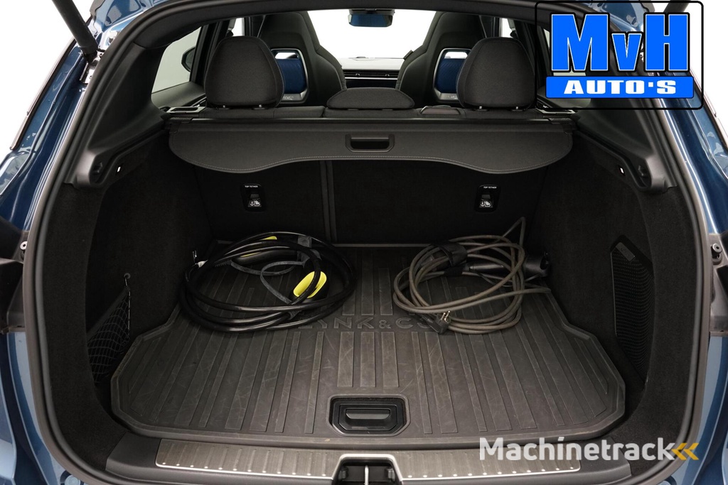 Lynk & Co 01 1.5 Hybride|TREKHAAK|FULL BLACK|ZWARTE.HEMEL|NAP