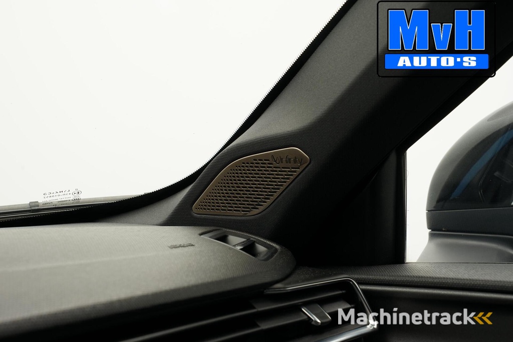 Lynk & Co 01 1.5 Hybride|FULL BLACK XL|ZWARTE.HEMEL|360ºCAM