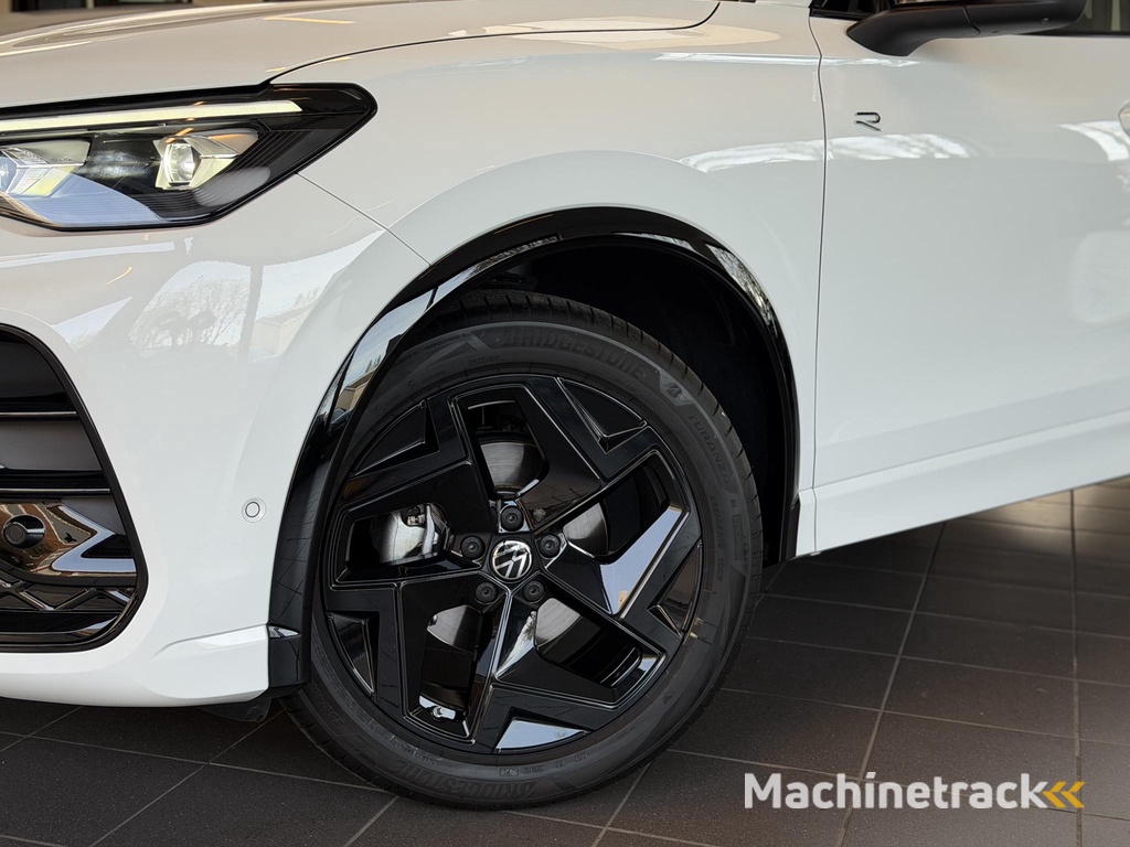 Volkswagen Tiguan 1.5 eTSI R-Line / Pano / Head-up / 360