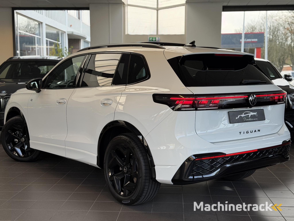 Volkswagen Tiguan 1.5 eTSI R-Line / Pano / Head-up / 360