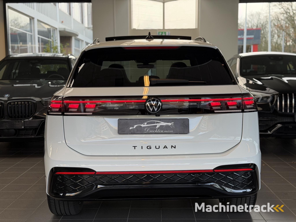 Volkswagen Tiguan 1.5 eTSI R-Line / Pano / Head-up / 360