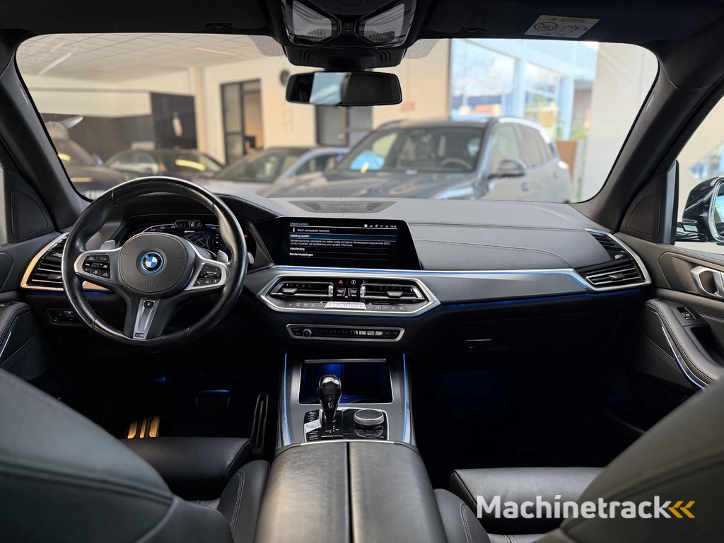 BMW X5 xDrive45e Executive PANO / NAVI / 360 / LASER