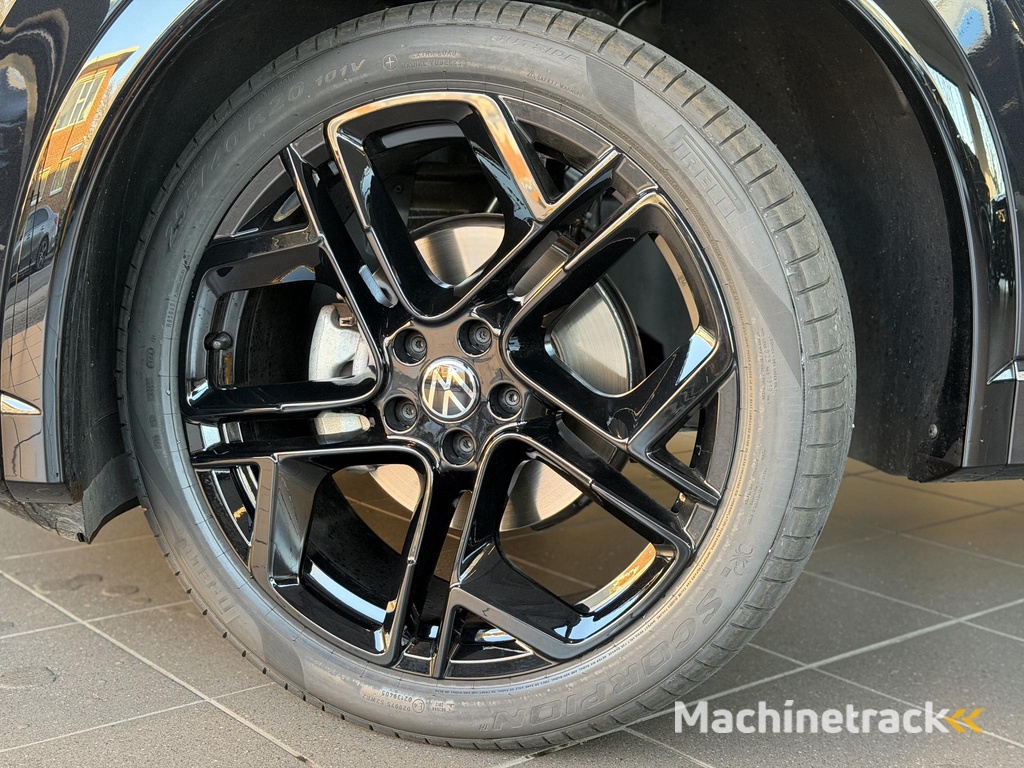 Volkswagen Tiguan 1.5 eTSI R-Line Pano / 360 / Leder / Massage