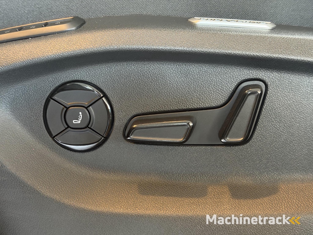 Volkswagen Tiguan 1.5 eTSI R-Line Pano / 360 / Leder / Massage