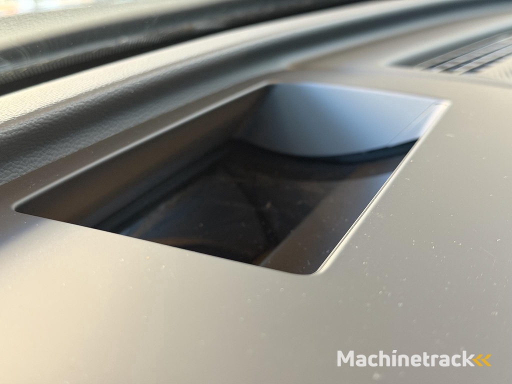 Volkswagen Tiguan 1.5 eTSI R-Line Pano / 360 / Leder / Massage