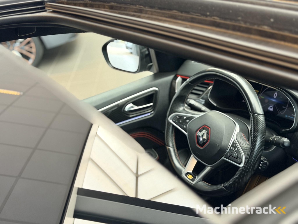 Renault Arkana 1.6 E-Tech Hybrid R.S. Line / Pano / Cam / Keyless