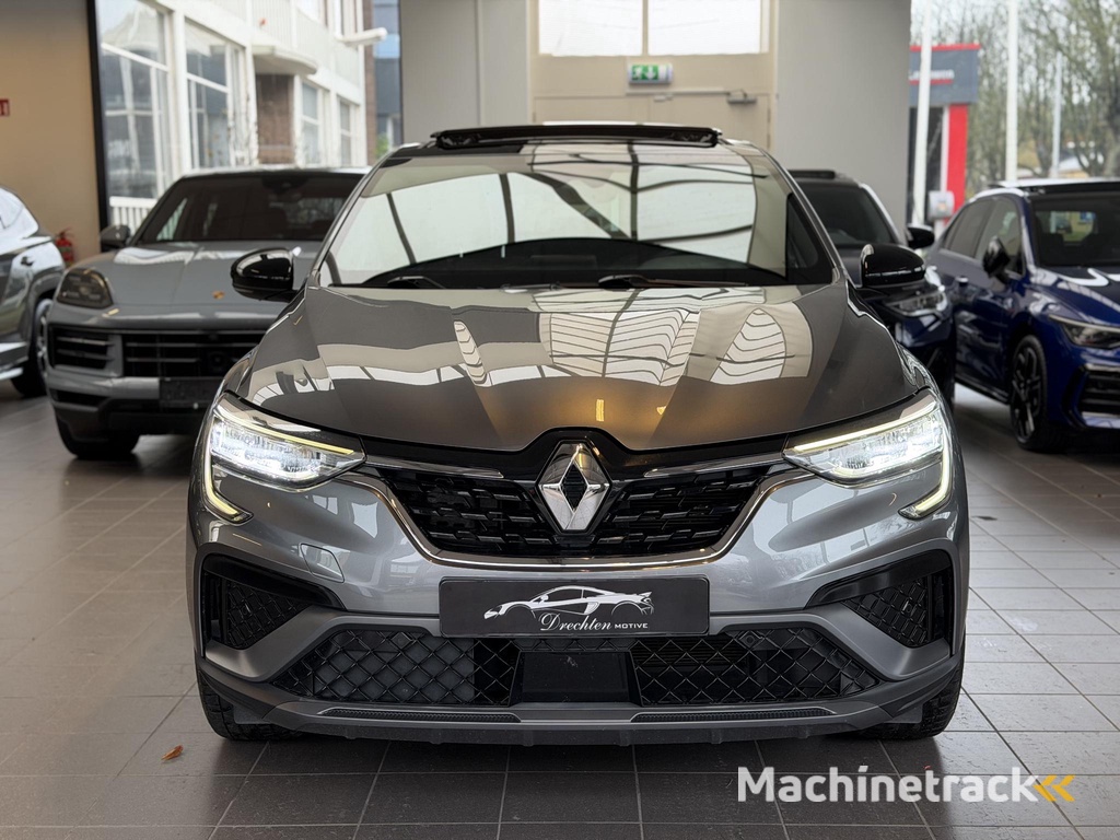 Renault Arkana 1.6 E-Tech Hybrid R.S. Line / Pano / Cam / Keyless