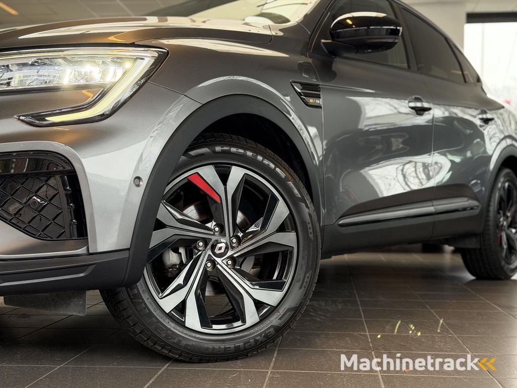 Renault Arkana 1.6 E-Tech Hybrid R.S. Line / Pano / Cam / Keyless