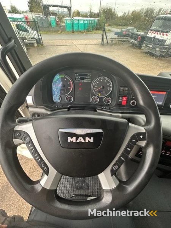 MAN TGX