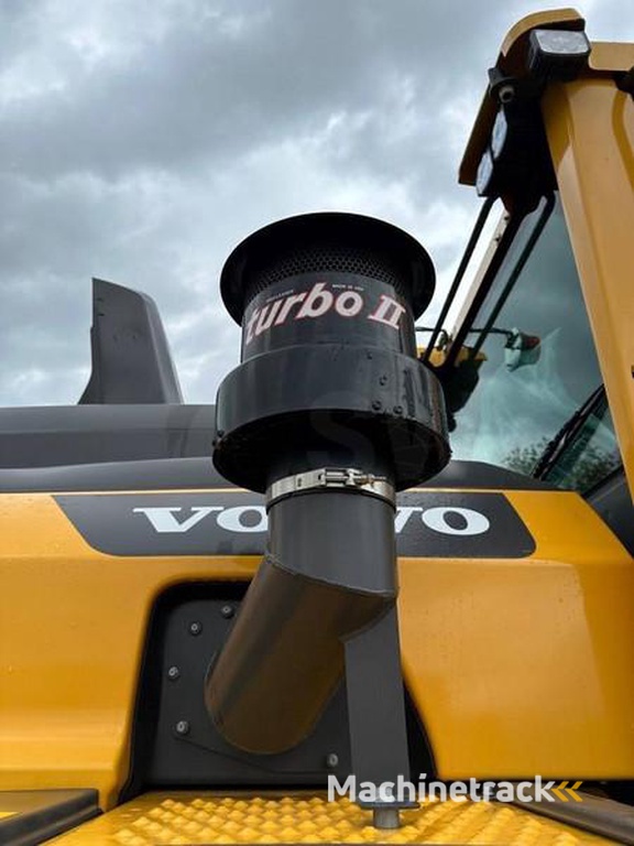 Volvo L110H-new-unused-BSS-CDS-3rd-and-4-th-valve-QC