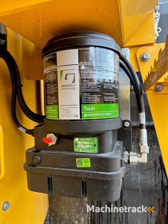 Volvo L110H-new-unused-BSS-CDS-3rd-and-4-th-valve-QC