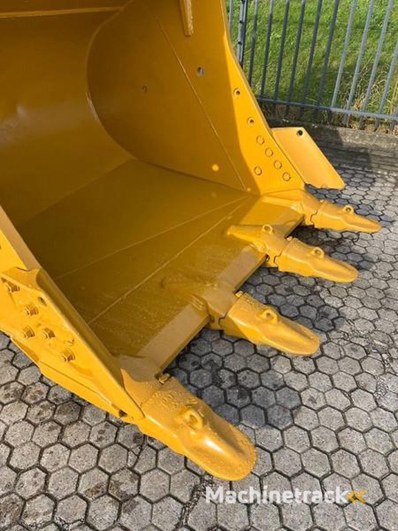 Caterpillar 390-395-385-genuine-Cat-bucket