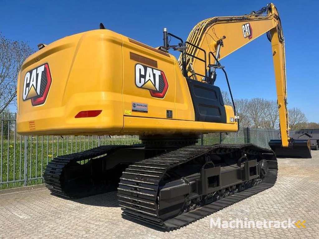 Caterpillar D4