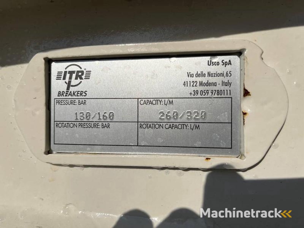 nc UNH 162 hydraulic breaker 30 - 40 ton