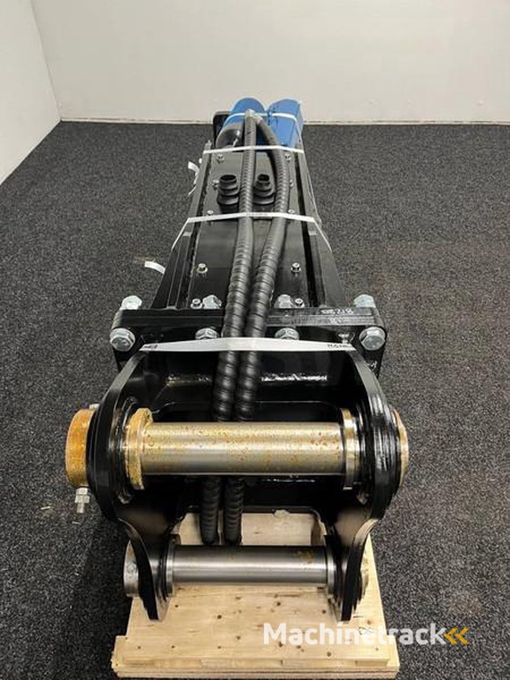 nc HX4000 25-30 ton breaker