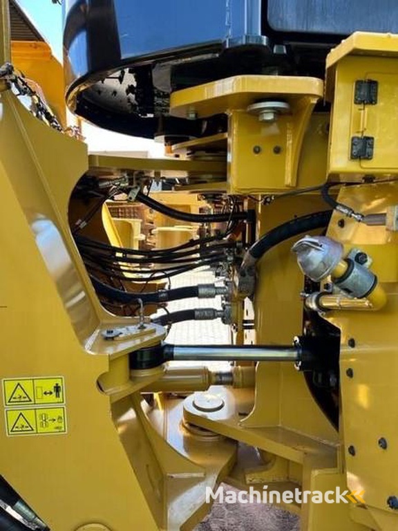 Caterpillar 980-demo-2022-with-only-2525-hours-factory-CE-RCS