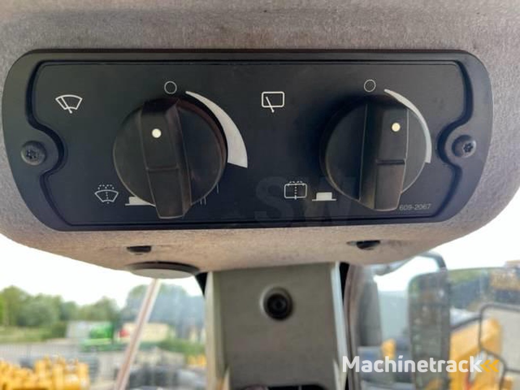 Caterpillar 980-demo-2022-with-only-2525-hours-factory-CE-RCS