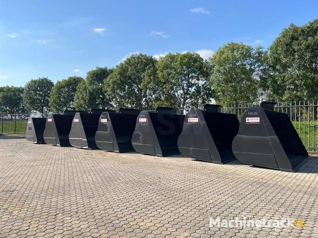 Volvo buckets-GP-new-unused-bolted-on-and-with-QC