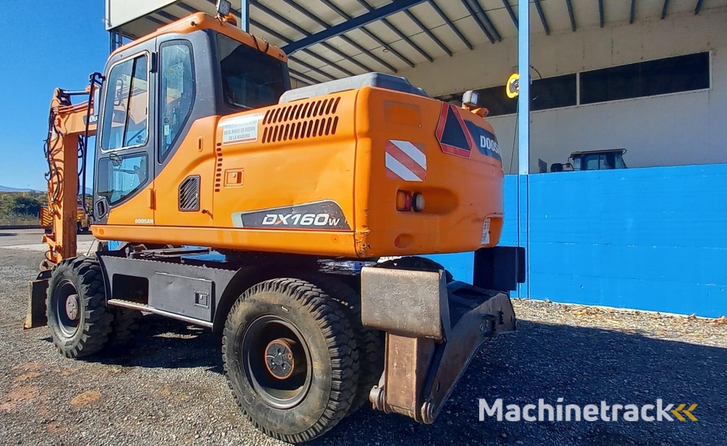 Doosan DX140W-3 *coming soon*