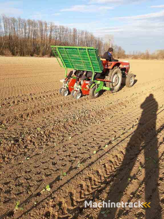 Plantmachine voor groenten, Pflanzmaschine für Gemüse