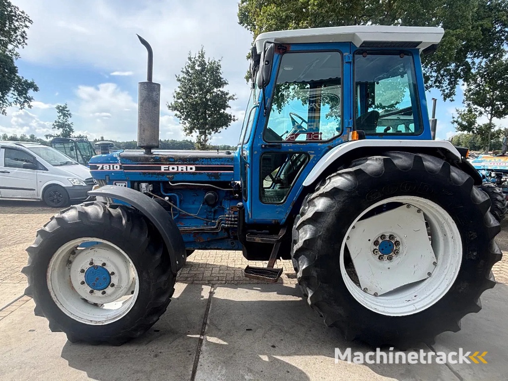 Ford 7810