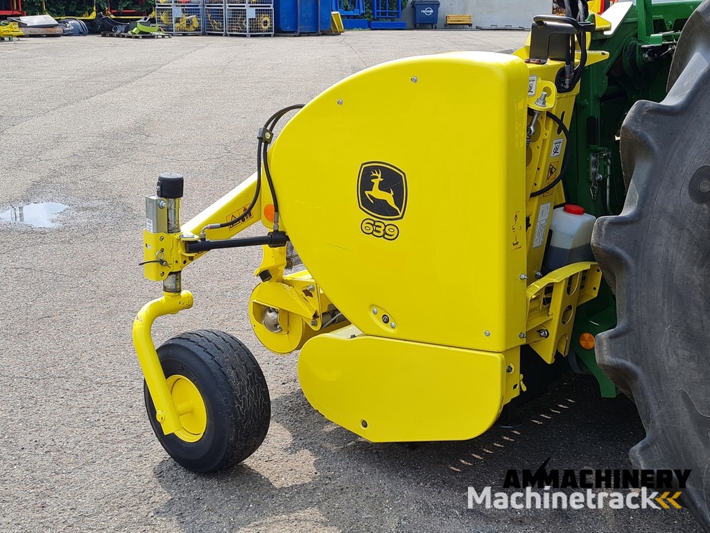 John Deere 639