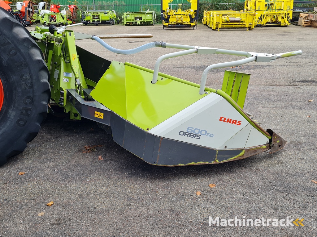 Claas Orbis 600SD rotary corn header