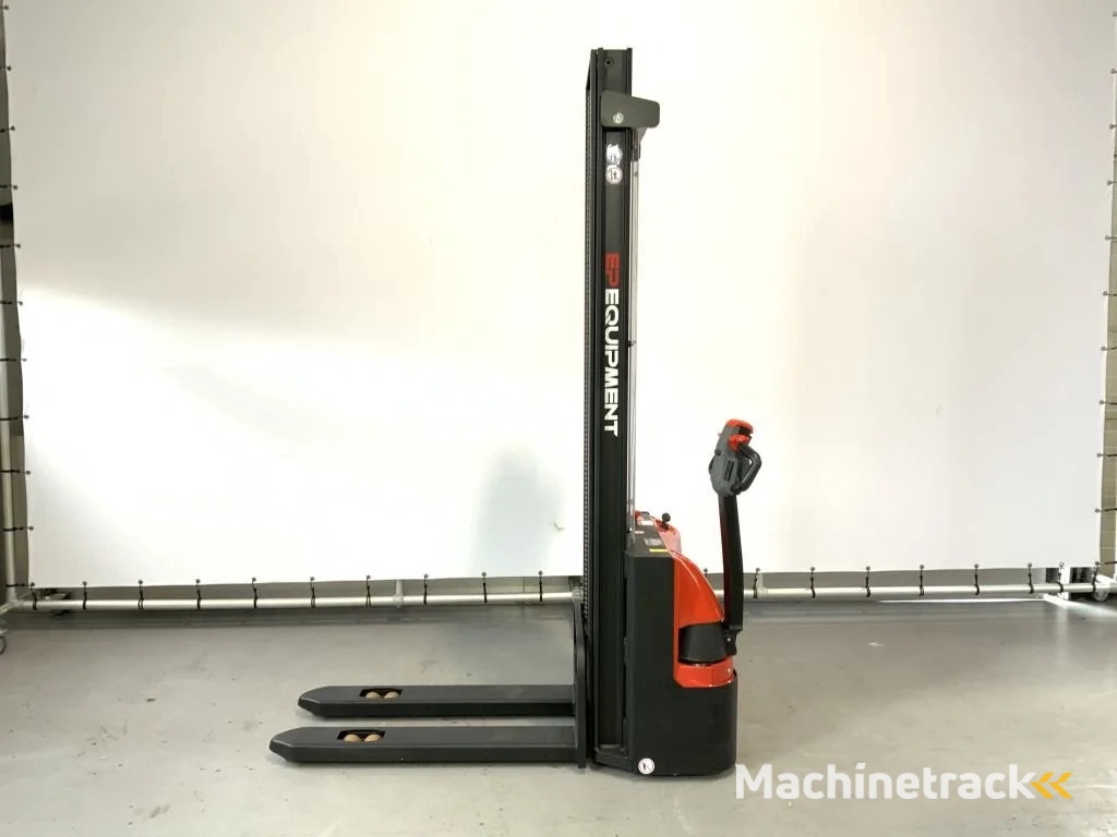 Ep ES15-15 ES met een hefhoogte van 4,15 meter