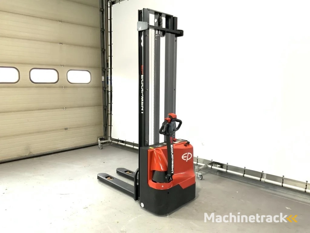 Ep ES15-15 ES met een hefhoogte van 4,15 meter